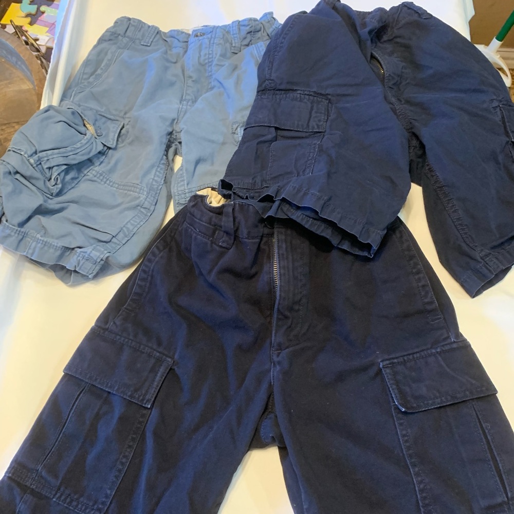 Lot of 3 Gapkids cargo shorts.